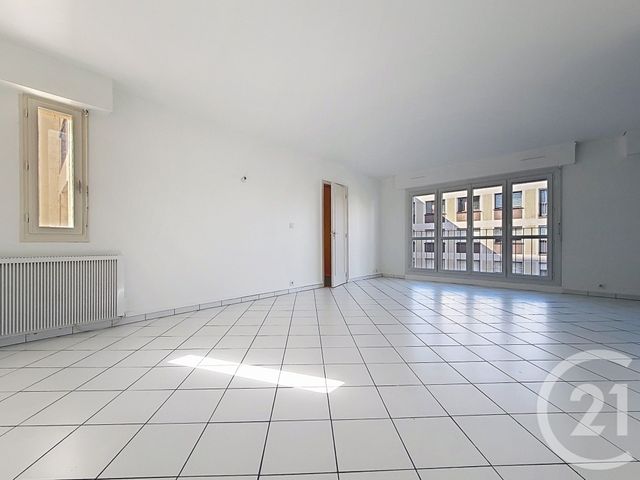 Appartement F5 à louer - 5 pièces - 88.5 m2 - TROYES - 10 - CHAMPAGNE-ARDENNE - Century 21 Martinot Immobilier