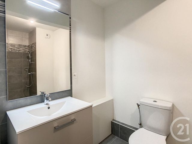 Appartement F2 à louer - 2 pièces - 42.6 m2 - LA CHAPELLE ST LUC - 10 - CHAMPAGNE-ARDENNE - Century 21 Martinot Immobilier