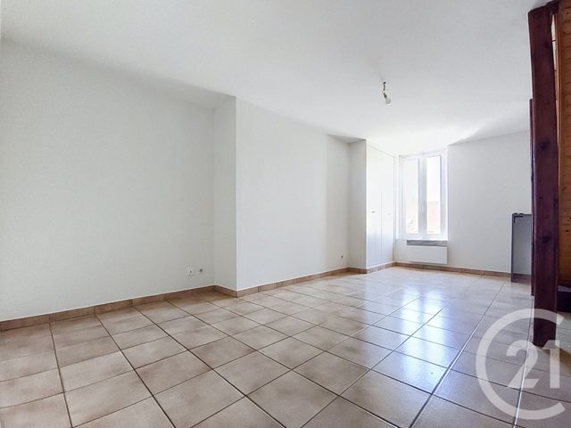 Appartement F2 à louer - 2 pièces - 31.0 m2 - TROYES - 10 - CHAMPAGNE-ARDENNE - Century 21 Martinot Immobilier