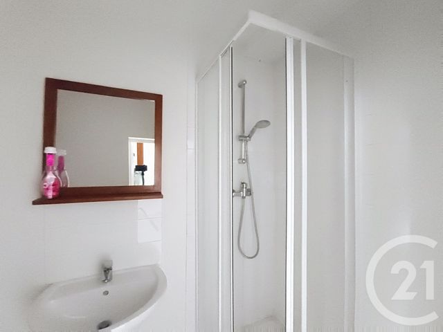 Appartement F2 à louer - 2 pièces - 31.0 m2 - TROYES - 10 - CHAMPAGNE-ARDENNE - Century 21 Martinot Immobilier