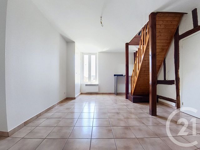 Appartement F2 à louer - 2 pièces - 31.0 m2 - TROYES - 10 - CHAMPAGNE-ARDENNE - Century 21 Martinot Immobilier