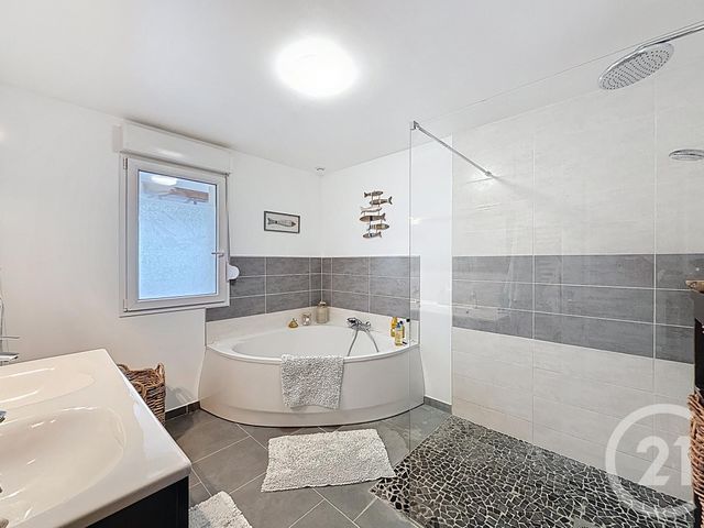 Appartement à vendre - 7 pièces - 130.0 m2 - BUCHERES - 10 - CHAMPAGNE-ARDENNE - Century 21 Martinot Immobilier