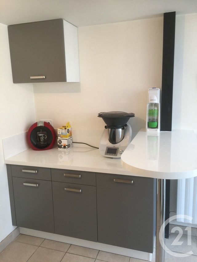 Appartement Duplex à louer - 2 pièces - 40.5 m2 - TROYES - 10 - CHAMPAGNE-ARDENNE - Century 21 Martinot Immobilier