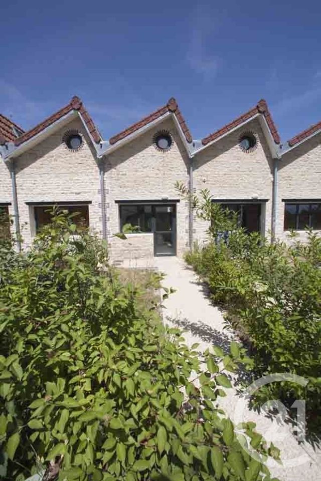 Appartement Duplex à louer - 2 pièces - 40.5 m2 - TROYES - 10 - CHAMPAGNE-ARDENNE - Century 21 Martinot Immobilier