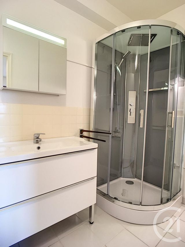 Appartement F2 à louer - 2 pièces - 41.96 m2 - TROYES - 10 - CHAMPAGNE-ARDENNE - Century 21 Martinot Immobilier