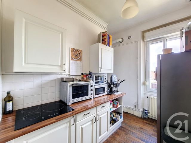 Appartement F2 à louer - 2 pièces - 49.0 m2 - LA CHAPELLE ST LUC - 10 - CHAMPAGNE-ARDENNE - Century 21 Martinot Immobilier