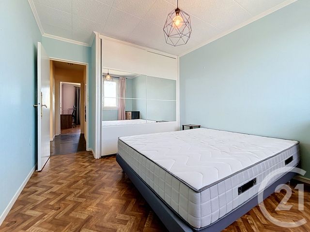 Appartement F3 à louer - 3 pièces - 65.0 m2 - ST ANDRE LES VERGERS - 10 - CHAMPAGNE-ARDENNE - Century 21 Martinot Immobilier