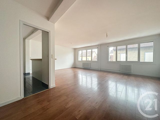 Appartement F5 à louer - 5 pièces - 90.0 m2 - TROYES - 10 - CHAMPAGNE-ARDENNE - Century 21 Martinot Immobilier