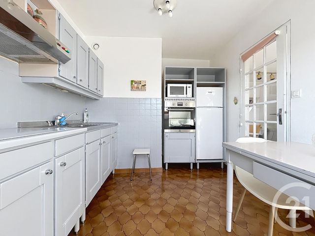 Appartement F1 à louer - 1 pièce - 41.61 m2 - TROYES - 10 - CHAMPAGNE-ARDENNE - Century 21 Martinot Immobilier