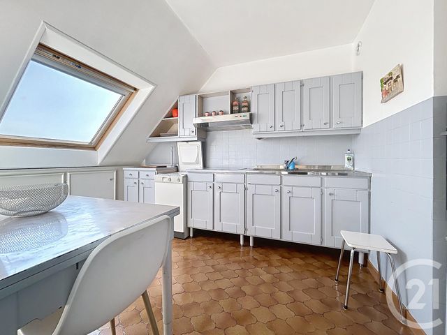 Appartement F1 à louer - 1 pièce - 41.61 m2 - TROYES - 10 - CHAMPAGNE-ARDENNE - Century 21 Martinot Immobilier