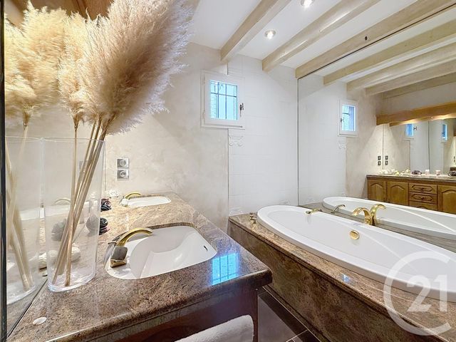 maison à vendre - 7 pièces - 174.0 m2 - ST ANDRE LES VERGERS - 10 - CHAMPAGNE-ARDENNE - Century 21 Martinot Immobilier