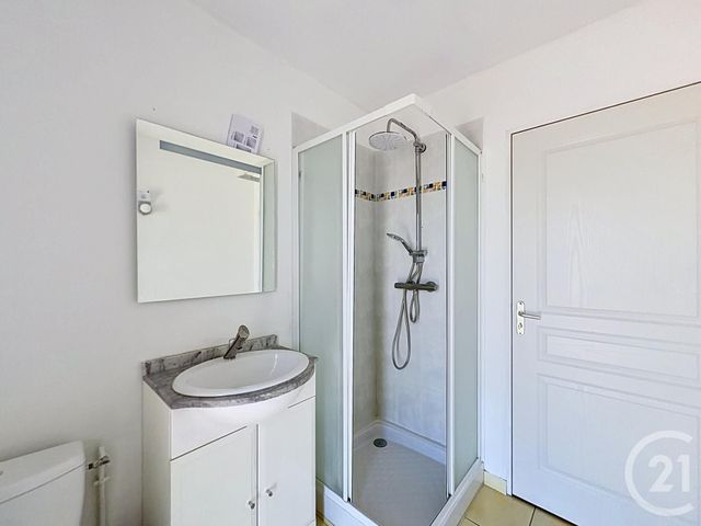 Appartement F1 à louer - 1 pièce - 23.0 m2 - ST JULIEN LES VILLAS - 10 - CHAMPAGNE-ARDENNE - Century 21 Martinot Immobilier