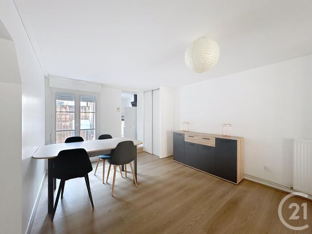 Appartement T4 à louer - 3 pièces - 73.6 m2 - TROYES - 10 - CHAMPAGNE-ARDENNE - Century 21 Martinot Immobilier