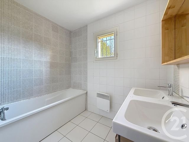 maison à vendre - 7 pièces - 140.0 m2 - CHARMONT SOUS BARBUISE - 10 - CHAMPAGNE-ARDENNE - Century 21 Martinot Immobilier