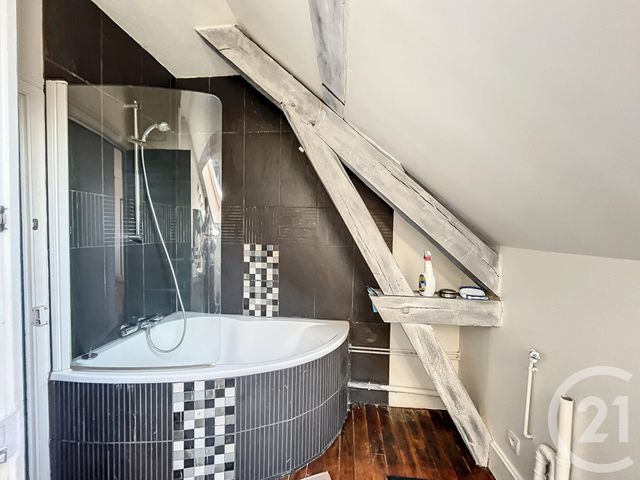 Appartement T2 à louer - 2 pièces - 47.61 m2 - TROYES - 10 - CHAMPAGNE-ARDENNE - Century 21 Martinot Immobilier