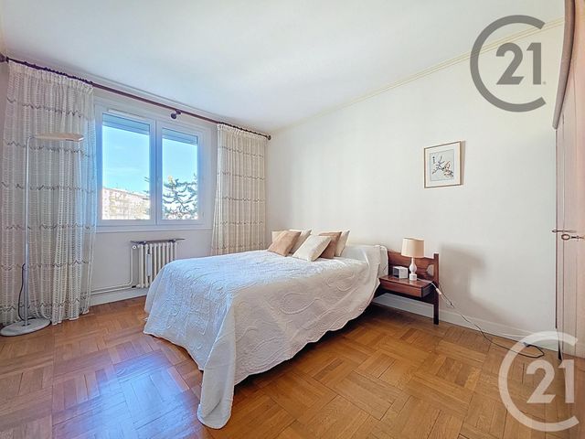 Appartement F3 à vendre - 3 pièces - 81.0 m2 - TROYES - 10 - CHAMPAGNE-ARDENNE - Century 21 Martinot Immobilier