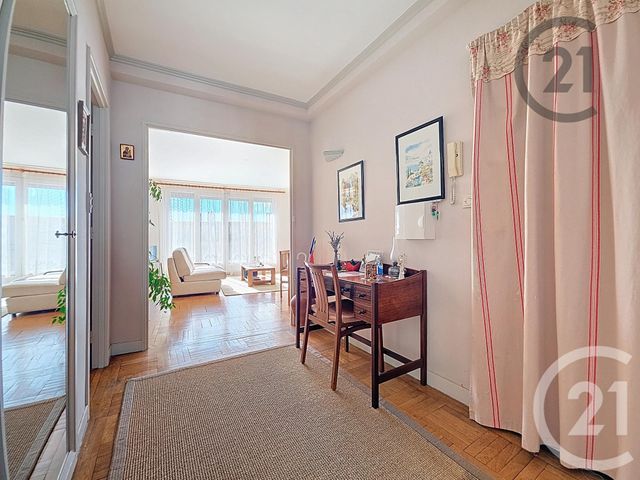 Appartement F3 à vendre - 3 pièces - 81.0 m2 - TROYES - 10 - CHAMPAGNE-ARDENNE - Century 21 Martinot Immobilier