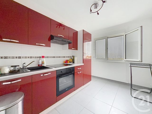 Appartement T2 à louer - 2 pièces - 52.49 m2 - LA CHAPELLE ST LUC - 10 - CHAMPAGNE-ARDENNE - Century 21 Martinot Immobilier