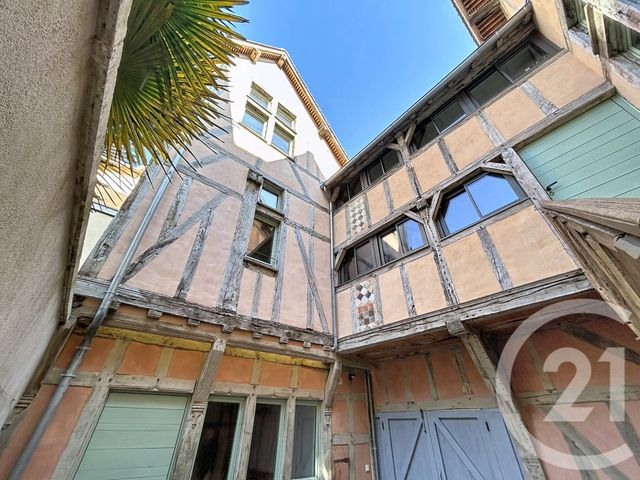 Appartement F5 à louer - 5 pièces - 103.0 m2 - TROYES - 10 - CHAMPAGNE-ARDENNE - Century 21 Martinot Immobilier