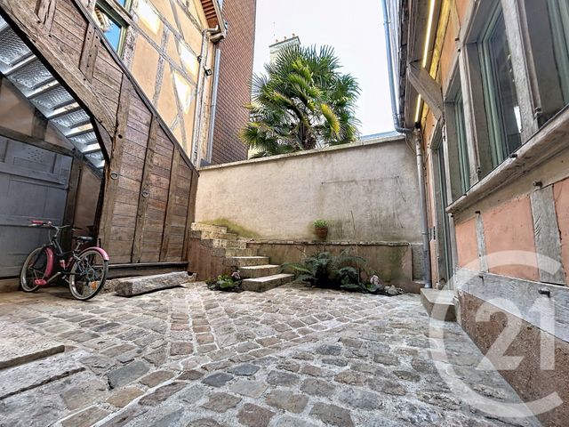 Appartement F5 à louer - 5 pièces - 103.0 m2 - TROYES - 10 - CHAMPAGNE-ARDENNE - Century 21 Martinot Immobilier