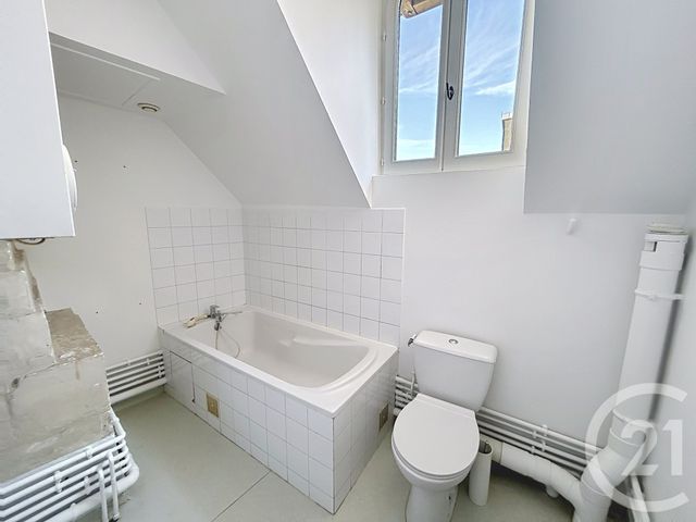 Appartement F5 à louer - 5 pièces - 103.0 m2 - TROYES - 10 - CHAMPAGNE-ARDENNE - Century 21 Martinot Immobilier