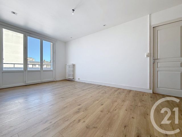 Appartement F3 à louer - 3 pièces - 54.27 m2 - TROYES - 10 - CHAMPAGNE-ARDENNE - Century 21 Martinot Immobilier