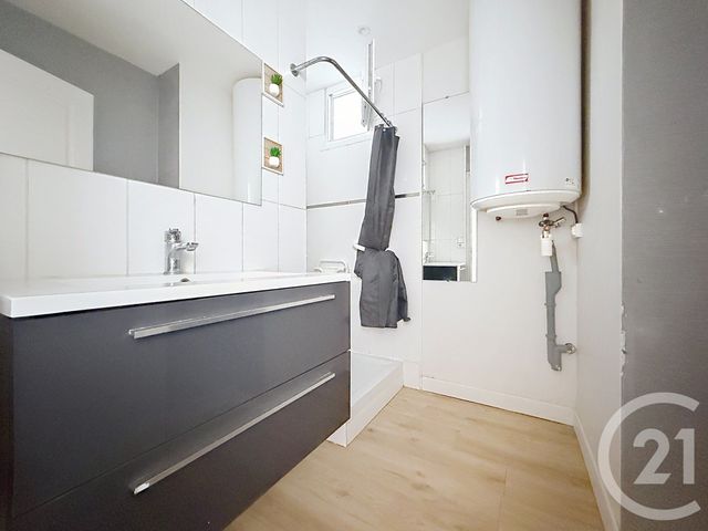 Appartement F3 à louer - 3 pièces - 54.27 m2 - TROYES - 10 - CHAMPAGNE-ARDENNE - Century 21 Martinot Immobilier