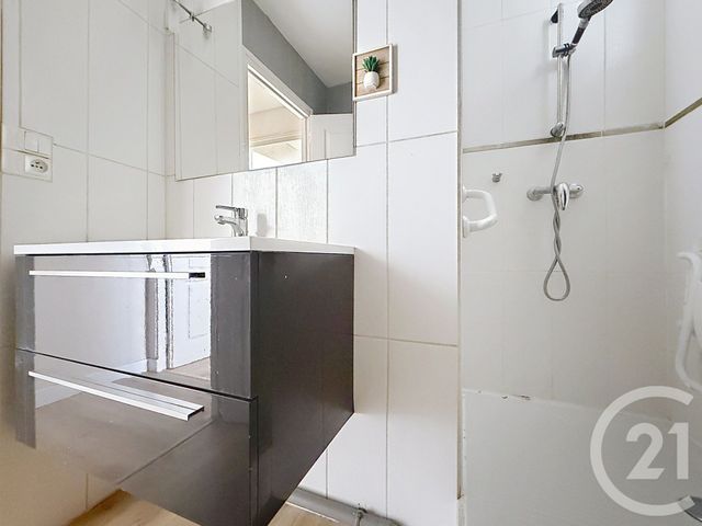 Appartement F3 à louer - 3 pièces - 54.27 m2 - TROYES - 10 - CHAMPAGNE-ARDENNE - Century 21 Martinot Immobilier