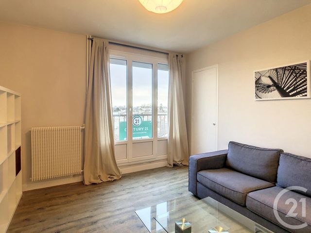 Appartement F1 à louer - 1 pièce - 34.0 m2 - TROYES - 10 - CHAMPAGNE-ARDENNE - Century 21 Martinot Immobilier