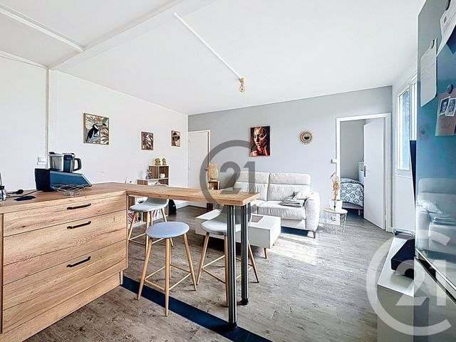 Appartement F2 à vendre - 2 pièces - 41.58 m2 - STE SAVINE - 10 - CHAMPAGNE-ARDENNE - Century 21 Martinot Immobilier