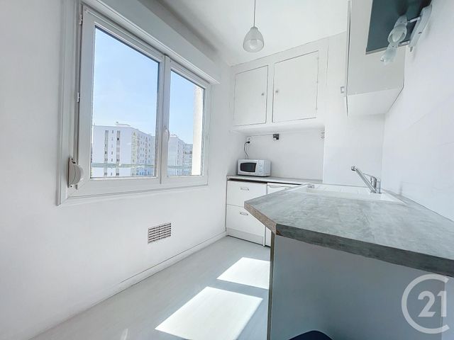 Appartement F1 à louer - 1 pièce - 34.1 m2 - TROYES - 10 - CHAMPAGNE-ARDENNE - Century 21 Martinot Immobilier