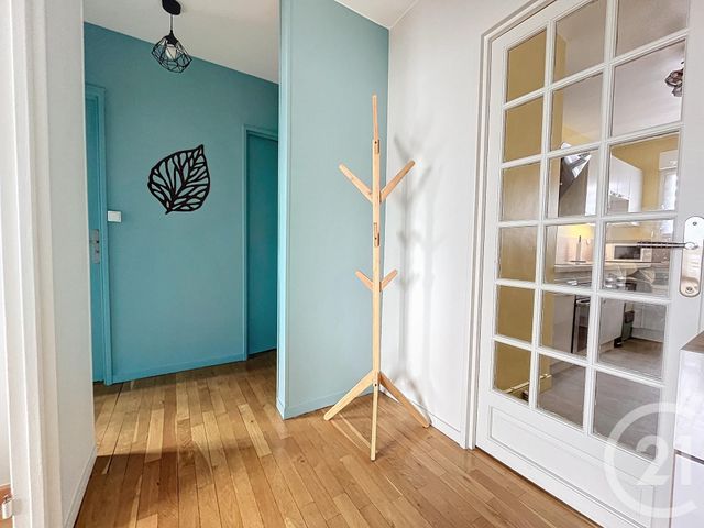 Appartement F3 à louer - 3 pièces - 62.42 m2 - ST ANDRE LES VERGERS - 10 - CHAMPAGNE-ARDENNE - Century 21 Martinot Immobilier