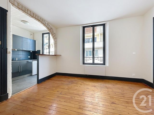 Appartement à louer - 2 pièces - 43.0 m2 - TROYES - 10 - CHAMPAGNE-ARDENNE - Century 21 Martinot Immobilier