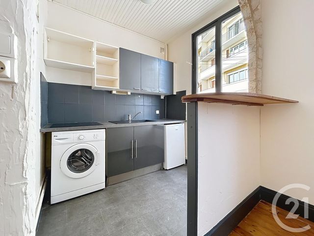 Appartement à louer - 2 pièces - 43.0 m2 - TROYES - 10 - CHAMPAGNE-ARDENNE - Century 21 Martinot Immobilier