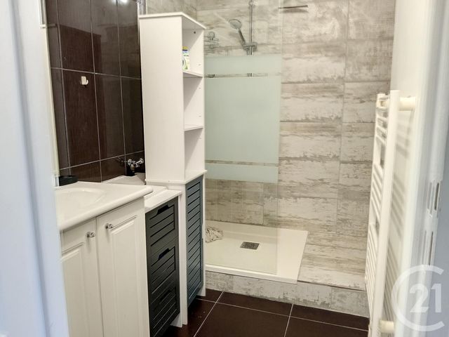 Appartement F4 à louer - 4 pièces - 67.4 m2 - TROYES - 10 - CHAMPAGNE-ARDENNE - Century 21 Martinot Immobilier