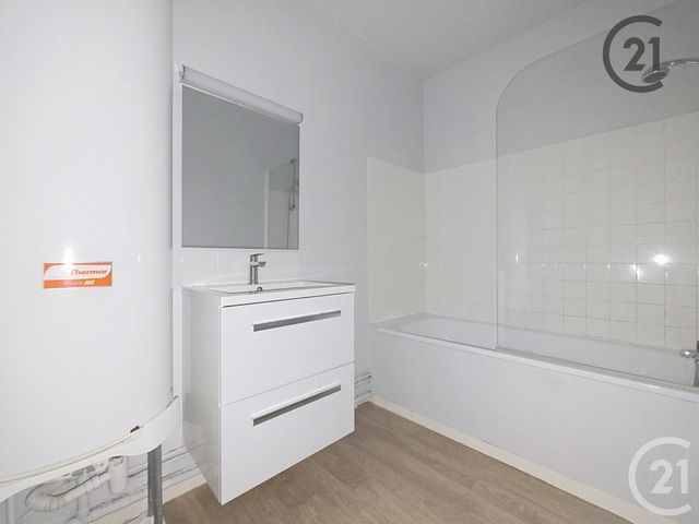 Appartement F3 à vendre - 3 pièces - 63.0 m2 - TROYES - 10 - CHAMPAGNE-ARDENNE - Century 21 Martinot Immobilier