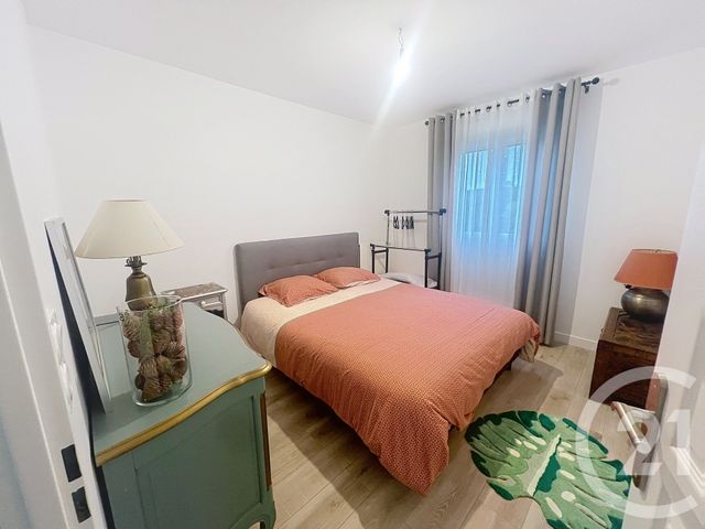 Appartement T4 à vendre - 4 pièces - 94.35 m2 - ST ANDRE LES VERGERS - 10 - CHAMPAGNE-ARDENNE - Century 21 Martinot Immobilier