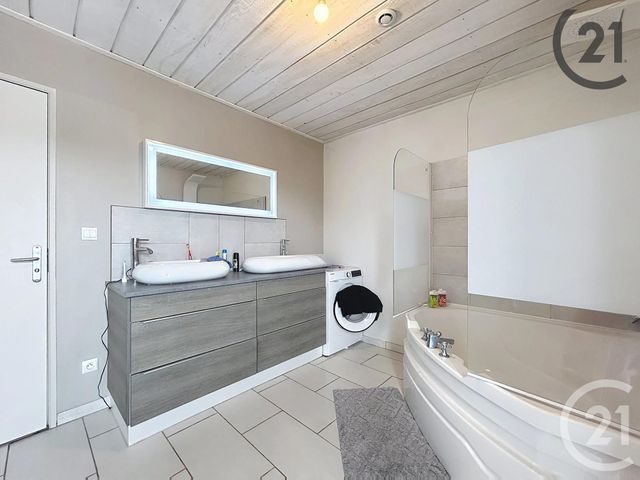 Appartement F5 à vendre - 4 pièces - 84.0 m2 - BUCHERES - 10 - CHAMPAGNE-ARDENNE - Century 21 Martinot Immobilier