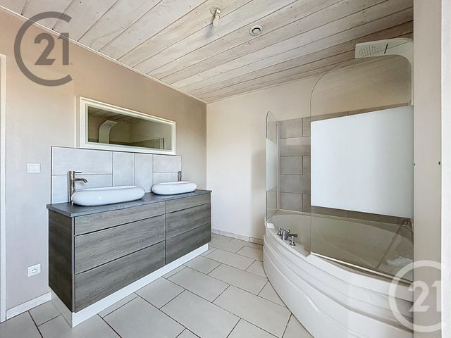Appartement F5 à vendre - 4 pièces - 84.0 m2 - BUCHERES - 10 - CHAMPAGNE-ARDENNE - Century 21 Martinot Immobilier