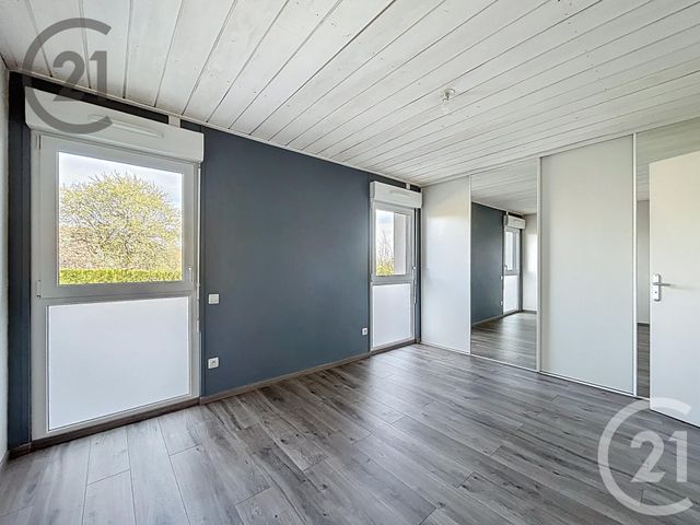 Appartement F5 à vendre - 4 pièces - 84.0 m2 - BUCHERES - 10 - CHAMPAGNE-ARDENNE - Century 21 Martinot Immobilier