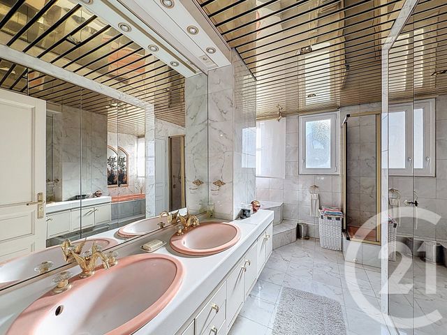 Appartement F5 à vendre - 6 pièces - 145.99 m2 - TROYES - 10 - CHAMPAGNE-ARDENNE - Century 21 Martinot Immobilier