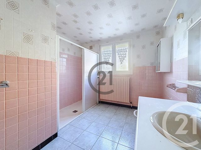 maison à vendre - 5 pièces - 106.0 m2 - ST JULIEN LES VILLAS - 10 - CHAMPAGNE-ARDENNE - Century 21 Martinot Immobilier