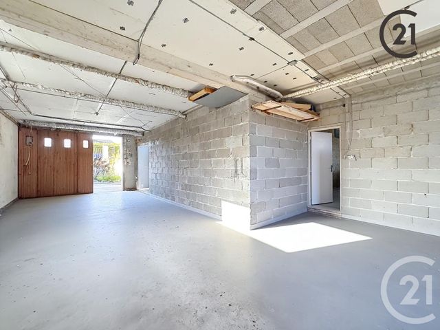 maison à vendre - 5 pièces - 106.0 m2 - ST JULIEN LES VILLAS - 10 - CHAMPAGNE-ARDENNE - Century 21 Martinot Immobilier