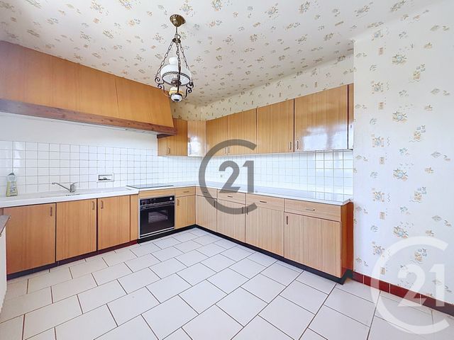 maison à vendre - 5 pièces - 106.0 m2 - ST JULIEN LES VILLAS - 10 - CHAMPAGNE-ARDENNE - Century 21 Martinot Immobilier