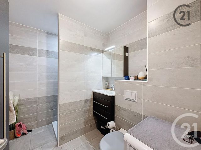 Appartement à louer - 2 pièces - 43.11 m2 - TROYES - 10 - CHAMPAGNE-ARDENNE - Century 21 Martinot Immobilier