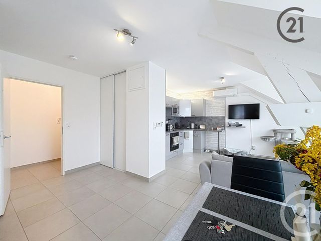 Appartement à louer - 2 pièces - 43.11 m2 - TROYES - 10 - CHAMPAGNE-ARDENNE - Century 21 Martinot Immobilier