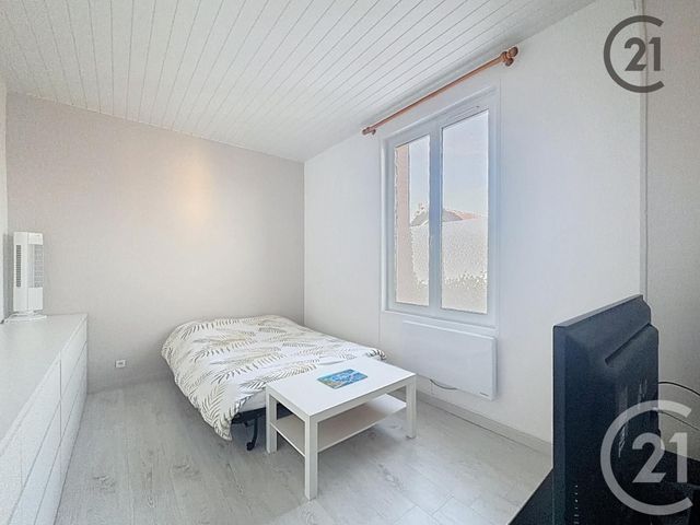 Appartement Studio à louer - 1 pièce - 31.0 m2 - STE SAVINE - 10 - CHAMPAGNE-ARDENNE - Century 21 Martinot Immobilier