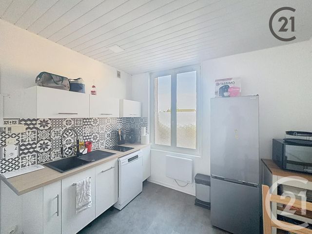 Appartement Studio à louer - 1 pièce - 31.0 m2 - STE SAVINE - 10 - CHAMPAGNE-ARDENNE - Century 21 Martinot Immobilier