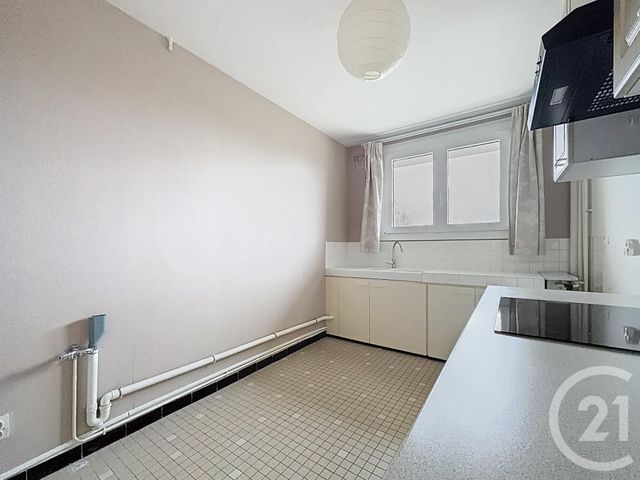 Appartement F2 à louer - 2 pièces - 48.96 m2 - TROYES - 10 - CHAMPAGNE-ARDENNE - Century 21 Martinot Immobilier