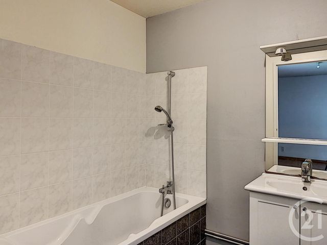 Appartement F3 à louer - 3 pièces - 53.2 m2 - TROYES - 10 - CHAMPAGNE-ARDENNE - Century 21 Martinot Immobilier